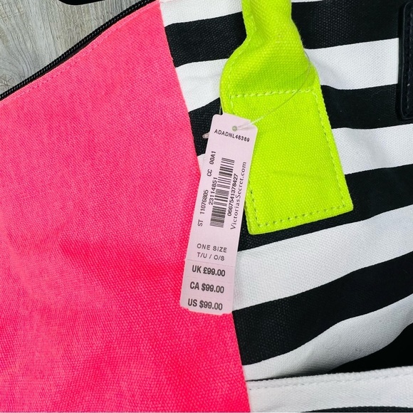 Victoria’s Secret Large Duffel Bag - Picture 2 of 6